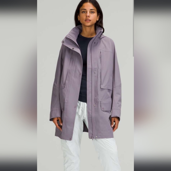 Lululemon Rain Jacket - Picture 13 of 13